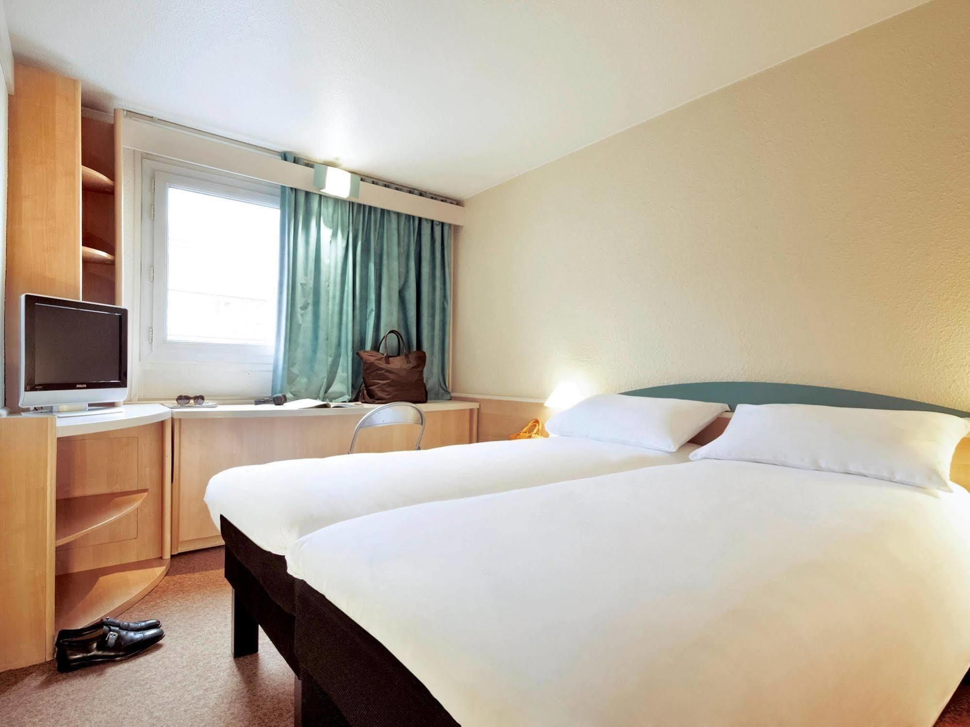 Hotel Ibis Est La Cité